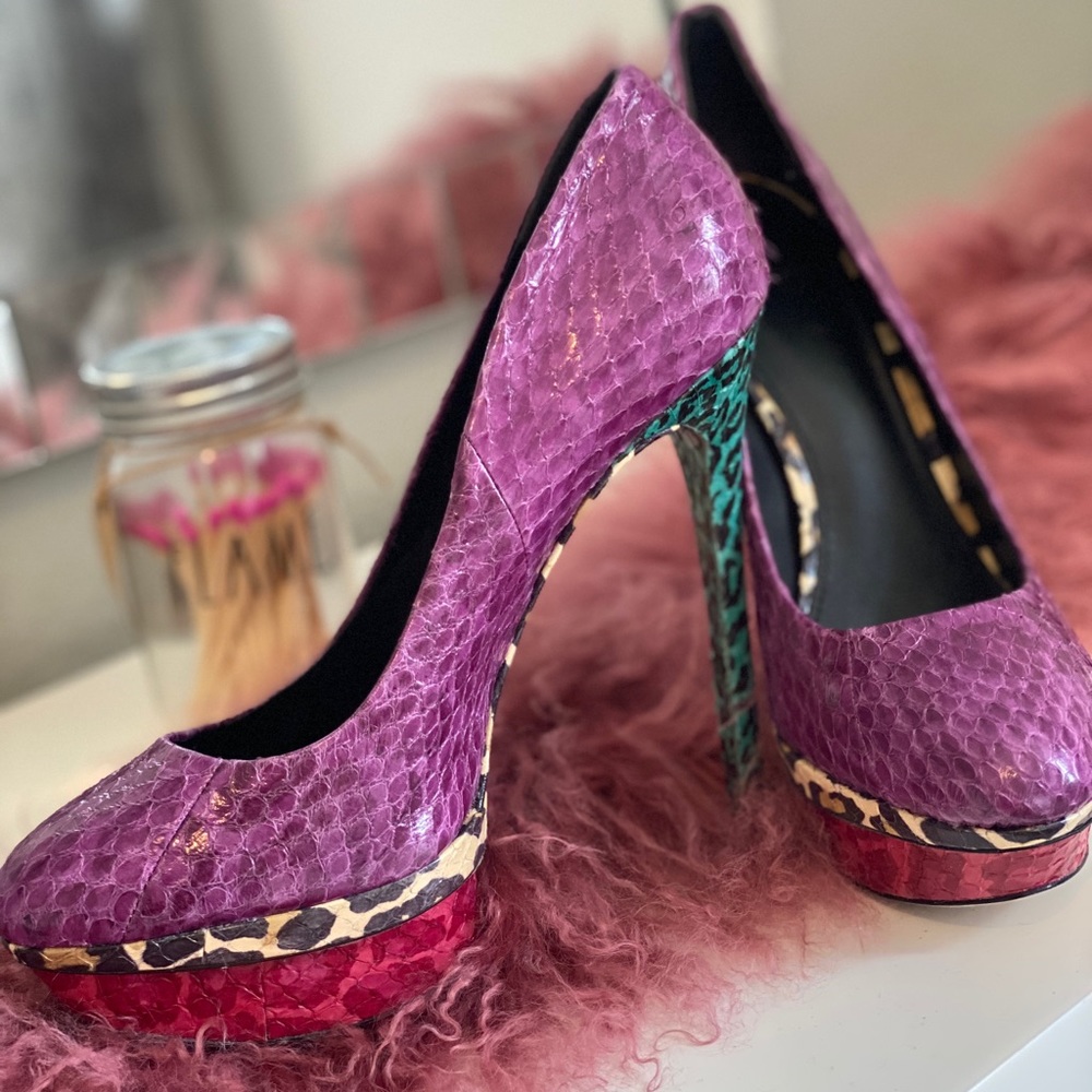 Brian Atwood Pumps